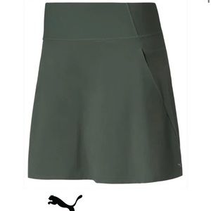Puma Womens PWRShape Solid Woven Golf Skirt in Thyme
